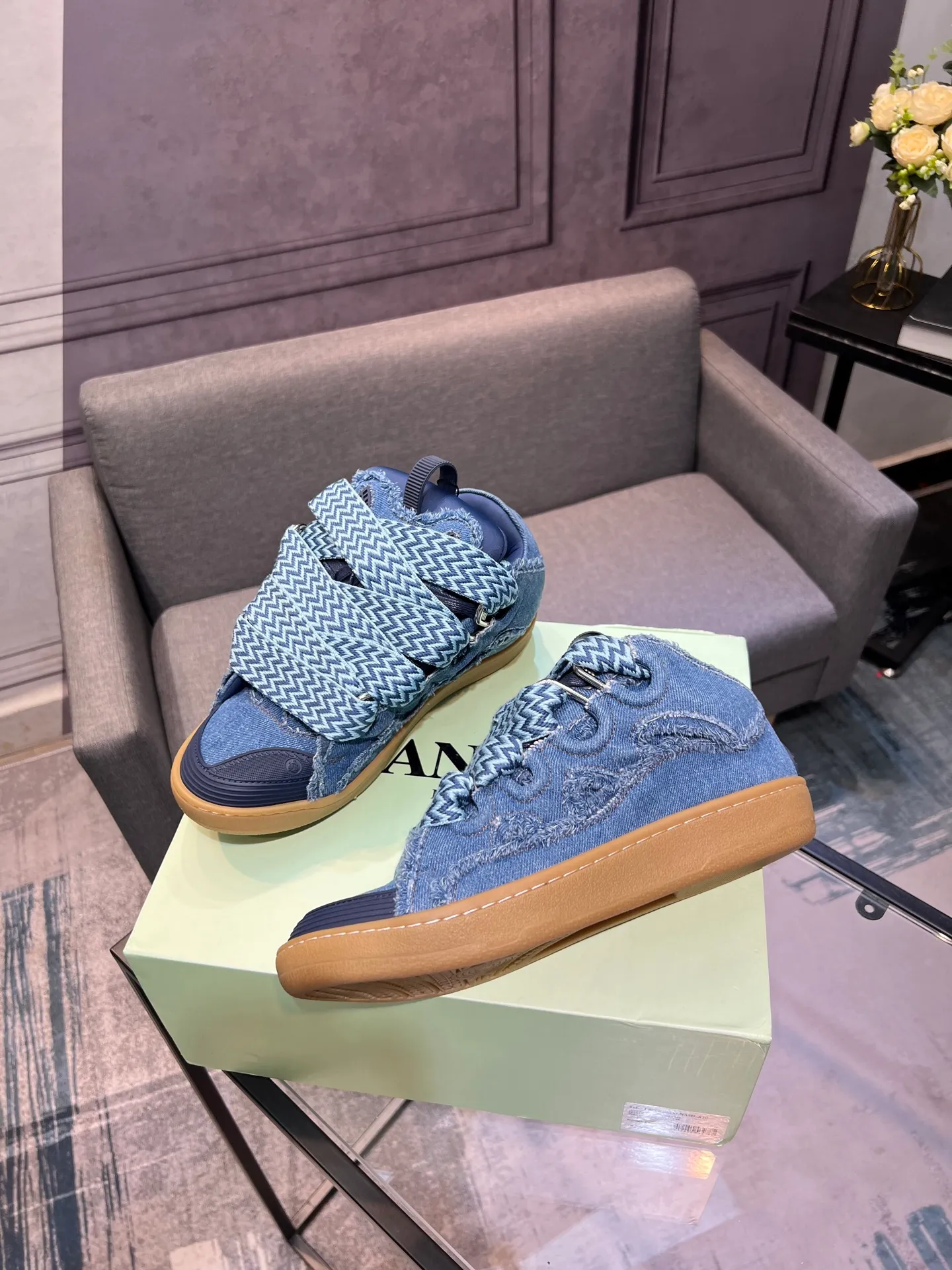 Men's men's shoes💰780 [LANVIN] Latest lace-up fashionable casual sneakers for couples High-quality CLAY couple series‼ ️ The latest trendy products of the season 🌈Many bloggers have planted grass and purchased the original open-mold customization. The upper and outsole are sewn with mark threads without edge sealing. Multiple material splicing combination design. Very versatile for fashionable and casual wear. Comfortable on the feet. Recommended for self-retention (upper cowhide + cow suede + breathable mesh) inner foot pad cowhide exclusive original open-mold clear logo rubber outsole ⚠️36-44 yards (45 custom-made)